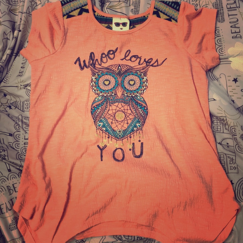 A children’s large size shirt